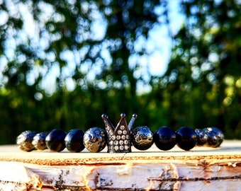 Black crown stretch bracelet for women, Luxury gift bracelet for women, 8 mm Dark blue tiger eye bracelet