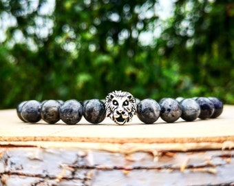 Silver lion bracelet for men, Men's bracelet, Lion king, Gift for men, Labradorite larvikite bracelet, Stretch bracelet, Gift for him