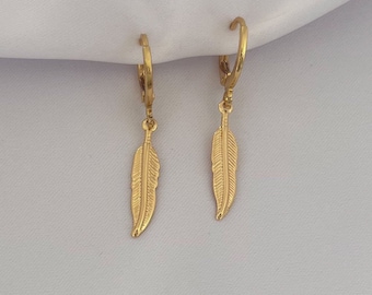 Hoop earrings with feather pendant in gold - feather charm huggie earrings - boho - mix and match - gift for her - gift for him - freedom