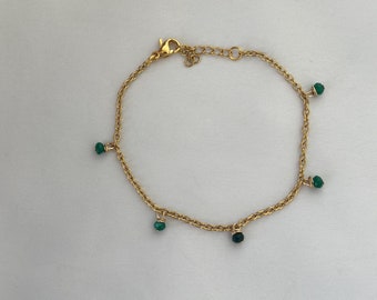 Golden bracelet with many green beads - Golden bracelet - dainty everyday bracelet - Link bracelet - Boho