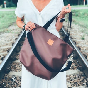 Bolsa grande, bolsa de ombro, bolsa feminina, bolsa de couro ecológico, bolsa de compras, bolsa marrom, minimalista, bolsa casual