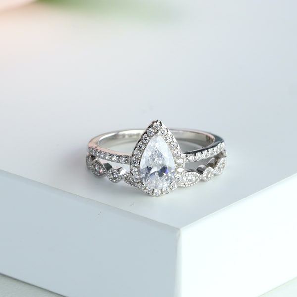 Sterling Silver Pear Shaped CZ Bridal Ring Set, Vintage Pear Cut Wedding Ring Set, Halo Engagement Ring
