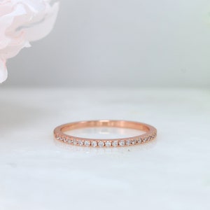 Delicado anillo de media eternidad alianza de boda plata de ley oro rosa anillo apilable anillo minimalista