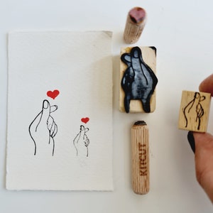 Timbro Love, segno coreano con la mano per love, gesto love coreano, amore