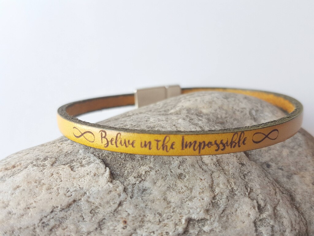 Bracciale Per Mamma Con Ciondolo Inciso "Grazie Mamma Perché Ci Sei Sempre Ti Voglio Bene" - Acciaio Inox