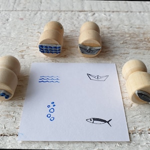 Timbri kit mare, timbro pesce, timbro onda, bollicina, barchetta. Un kit di timbri per comporre un mare sempre diverso