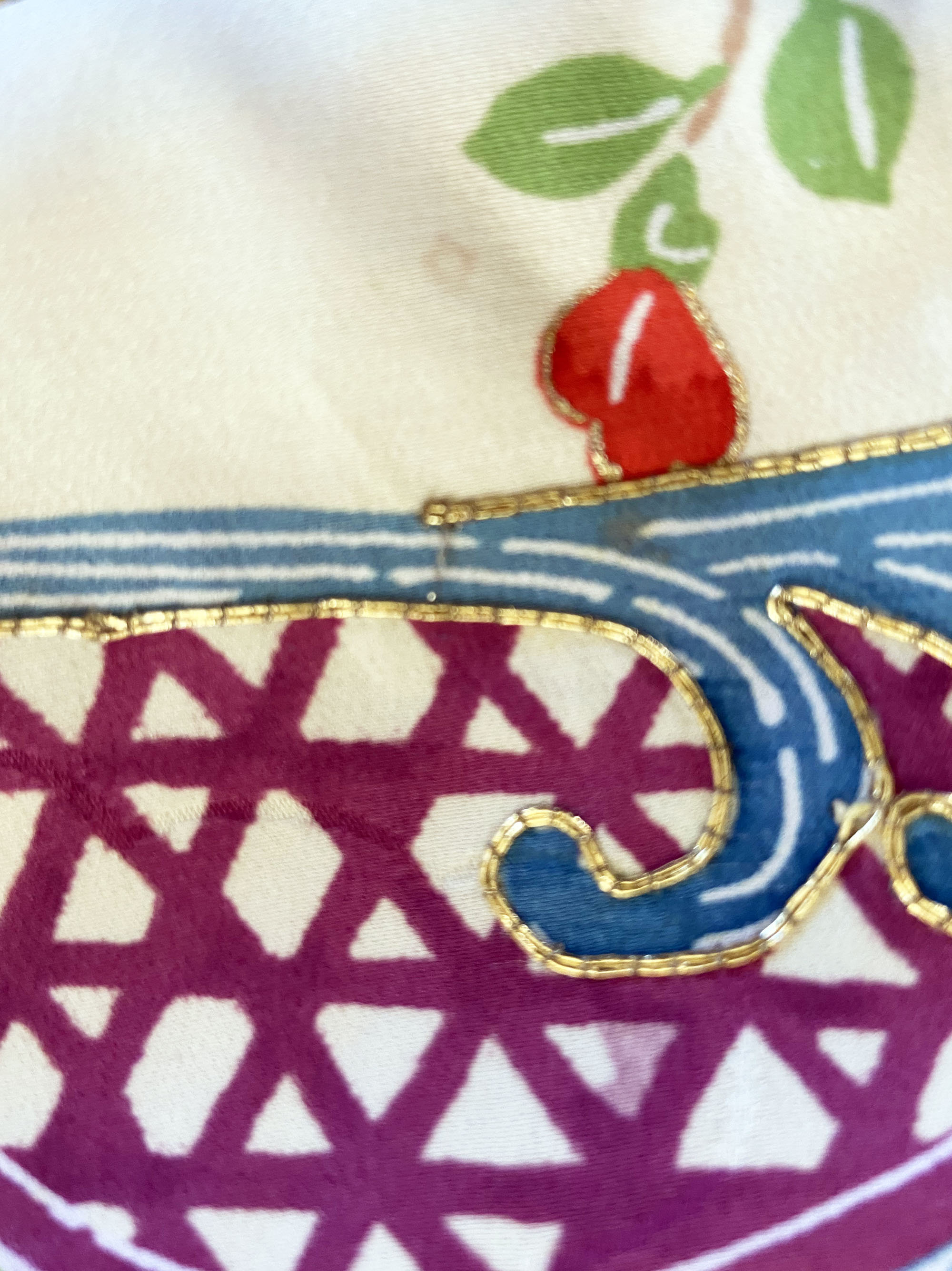 Vintage White Kimono Fabric Kinchaku (drawstring Bag) With Vintage White Kimono Fabric Kinchaku (drawstring Bag) With