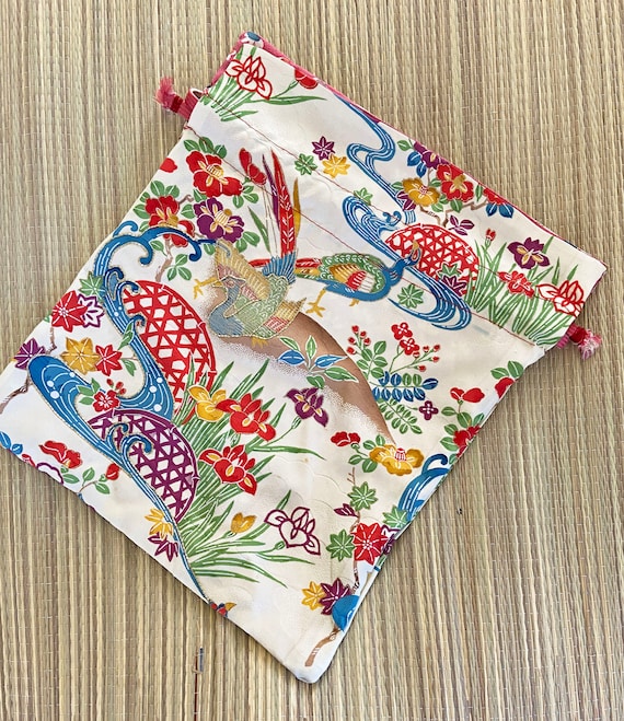 Vintage white kimono fabric kinchaku (drawstring … - image 4