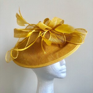 Sunshine yellow, yellow, mustard, buttercup yellow,sunshine yellow, Fascinator, Fascinator hat, hatinator, wedding hat, ascot hat, derby