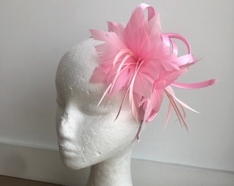Light pink, blush pink, baby pink, Fascinator, Fascinators, hat, Fascinator hat, light pink hatinator, wedding Fascinator, light pink derby,