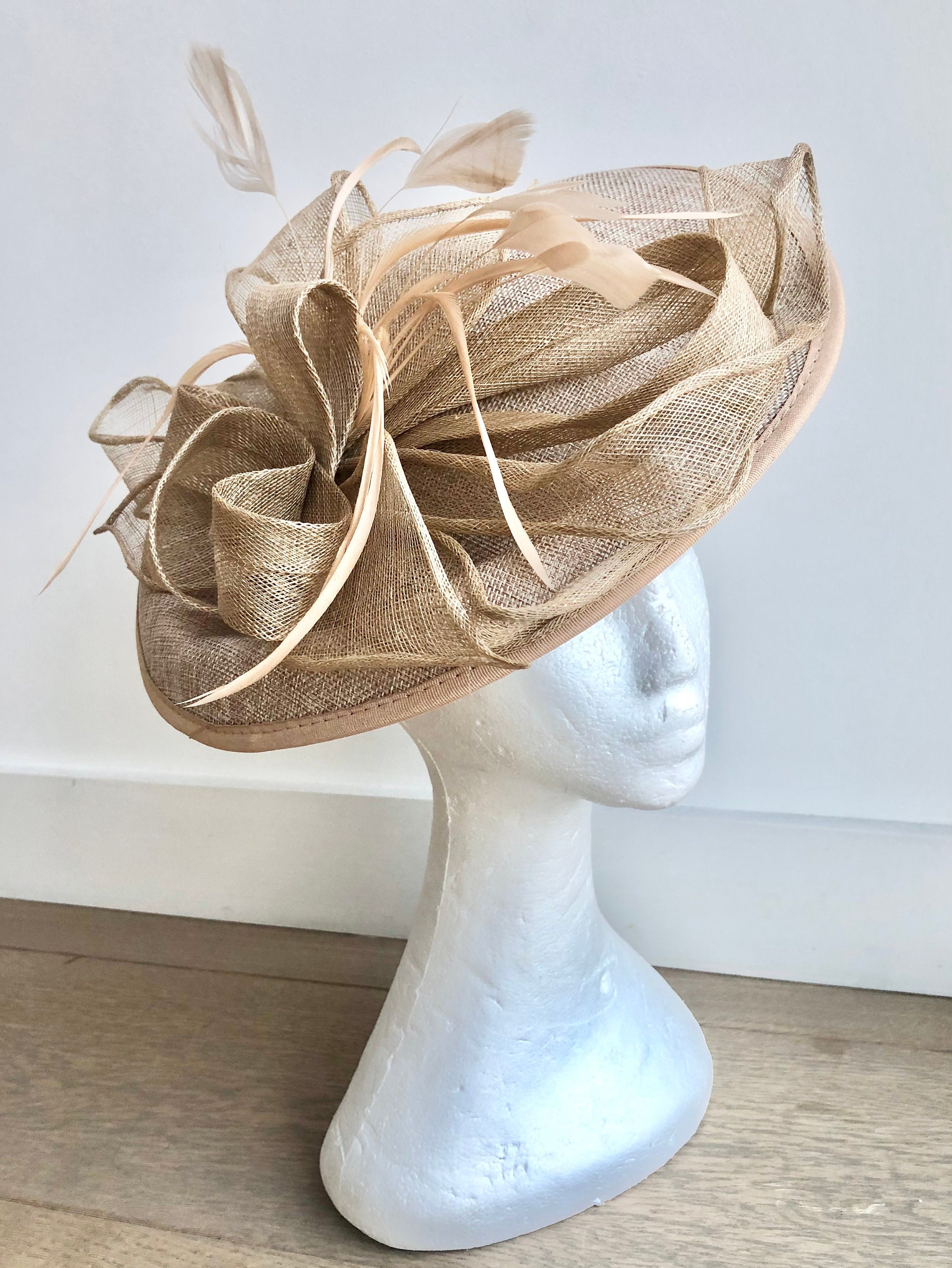 Beige fascinator hat Clearance
