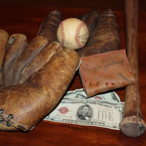 Cartera de cuero recuperada hecha a mano de un guante de béisbol de Reggie Jackson