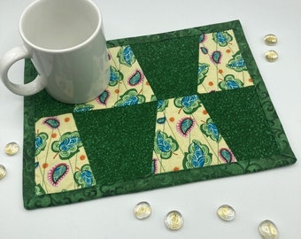 SALE ROOM - Spring Green Paisley Mug Rugs (Set of 2) 8" x 11" Mini Quilts, Spring Snack Mats or Cup or Paisley MugRugs, Ready to Ship