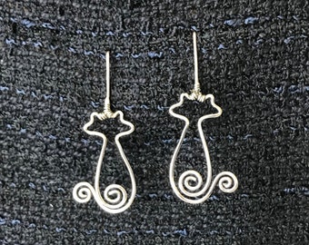 Spiral Tail Cat Silver Earrings - WBE-156