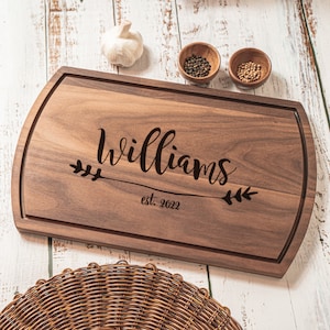 Personalized Cutting Board Wedding Gift, Wedding Present for Couple, Wedding Charcuterie Boards