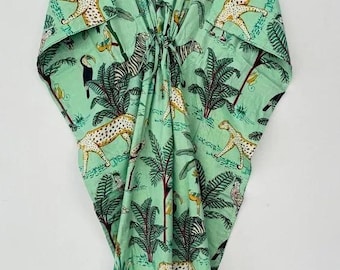 Vestido caftán con estampado de jungla tropical: vestido playero bohemio de algodón para mujer, cómodo y elegante.