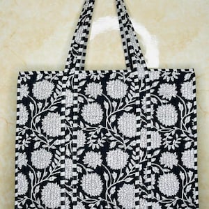 Gesteppte Schwarz Weiße Blumen Gedruckt Einkaufstasche mit Baumwolle Gepolsterter Griff Indische Hand Einkaufstasche Floral Frau Tote Schultertasche