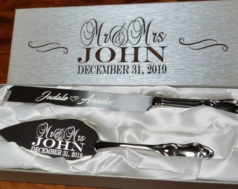 Wedding Cake Set KNIFE and SERVER Classic Vintage Silver Set Personalized Engraved Name Date Custom Text Bridal Shower Gift