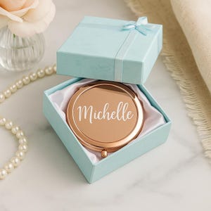 Espejo compacto personalizado grabado con caja de regalo, espejo de bolsillo de oro rosa, portátil, para maquillaje, regalo de Navidad, recuerdo de boda o dama de honor.