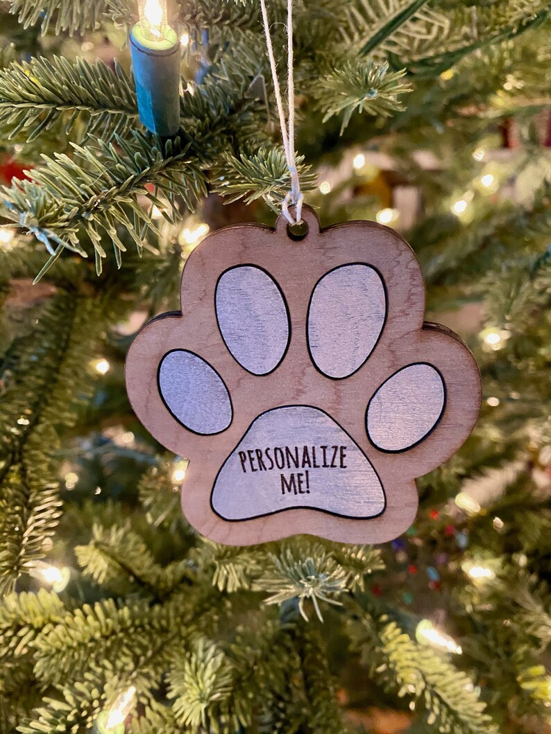 Download Ornaments Perfect Gift For Dog Lovers Your Pet S Name On A Paw Print Custom Dog Christmas Ornament Ornaments Accents