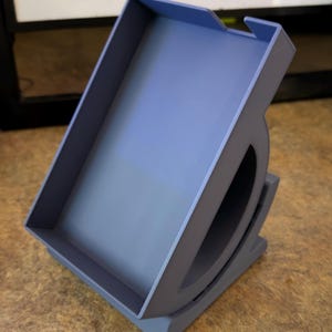 Soporte para teclado de centralita 911 (archivo STL) / Accesorio ergonómico para consola / Configuración de escritorio para operador de radio / Archivo para impresión 3D