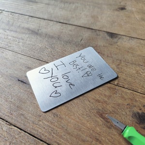 実際の手書きのウォレットインサート、カスタムの深い刻印のウォレットインサート、手書きのウォレットインサート、花婿の付添人へのギフト、ギフトのアイデア、カスタムギフト