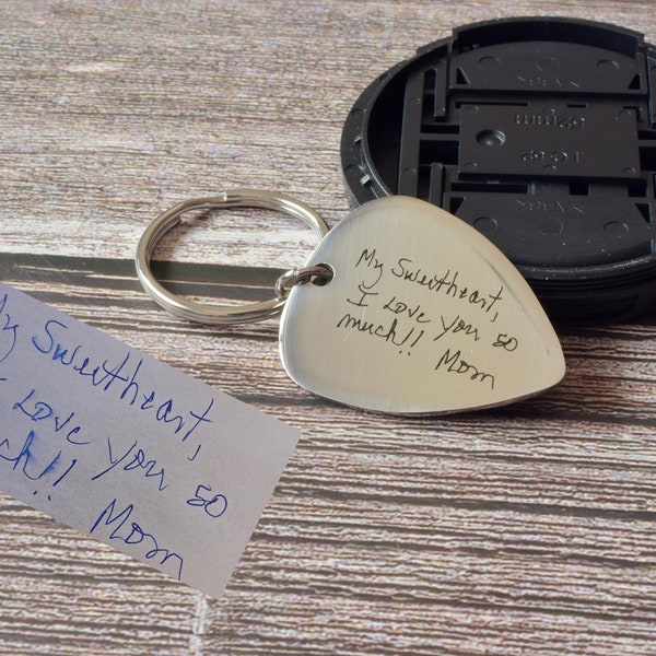Signature keychain, Actual handwriting keychain, Guitar pick keychain, Custom keychain, Gifts for father, Gifts for boyfriend, Gift ideas