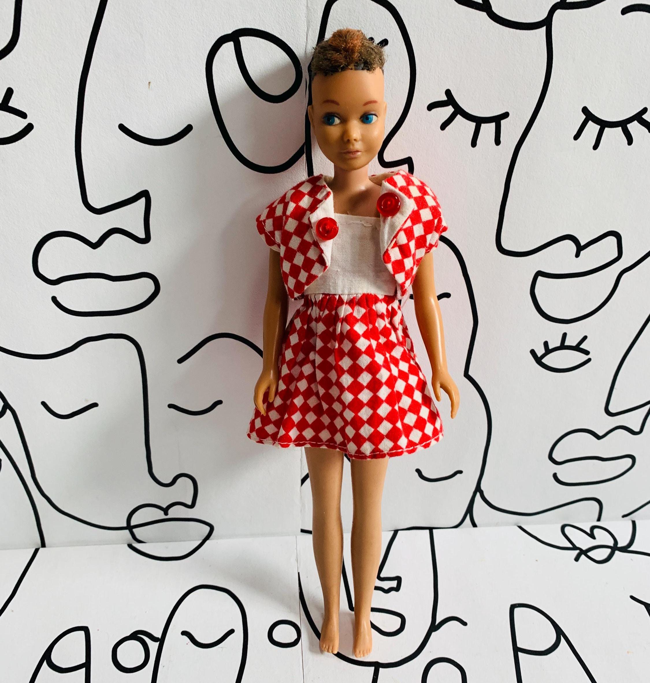 Ken vintage dans vêtements et accessoires pour poupée barbie
