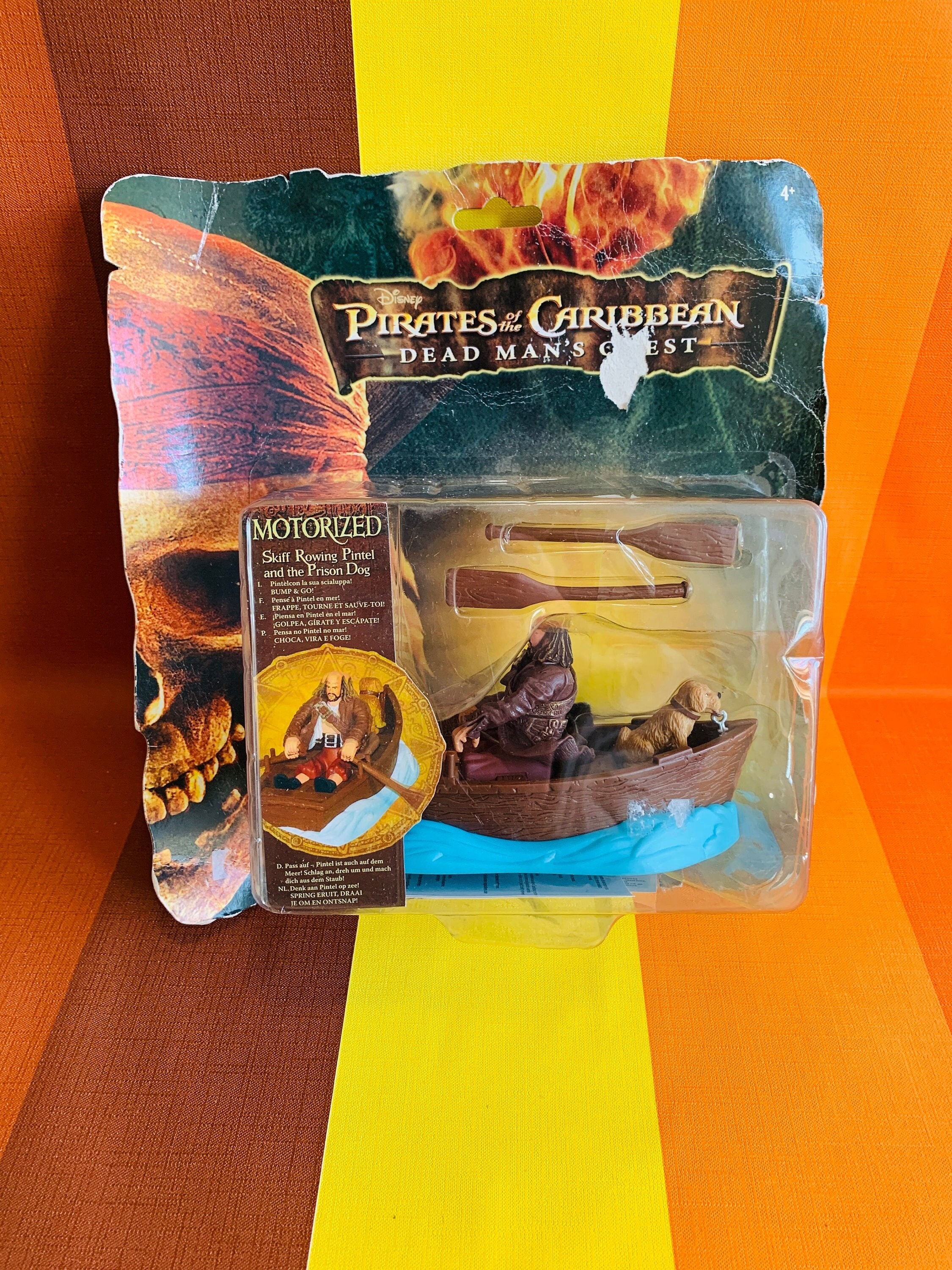 Pirates of the Caribbean Motorized Skiff, Pintel & Prison Dog