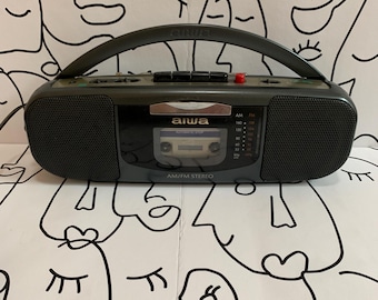 ビンテージ ポータブル カセット プレーヤー FM/AM ラジオ レコーダー