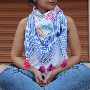 Block printed cotton scarf, Boho scarf, Print wrap, Square scarf, Tassel scarf, Indian print scarf, Indian print wrap