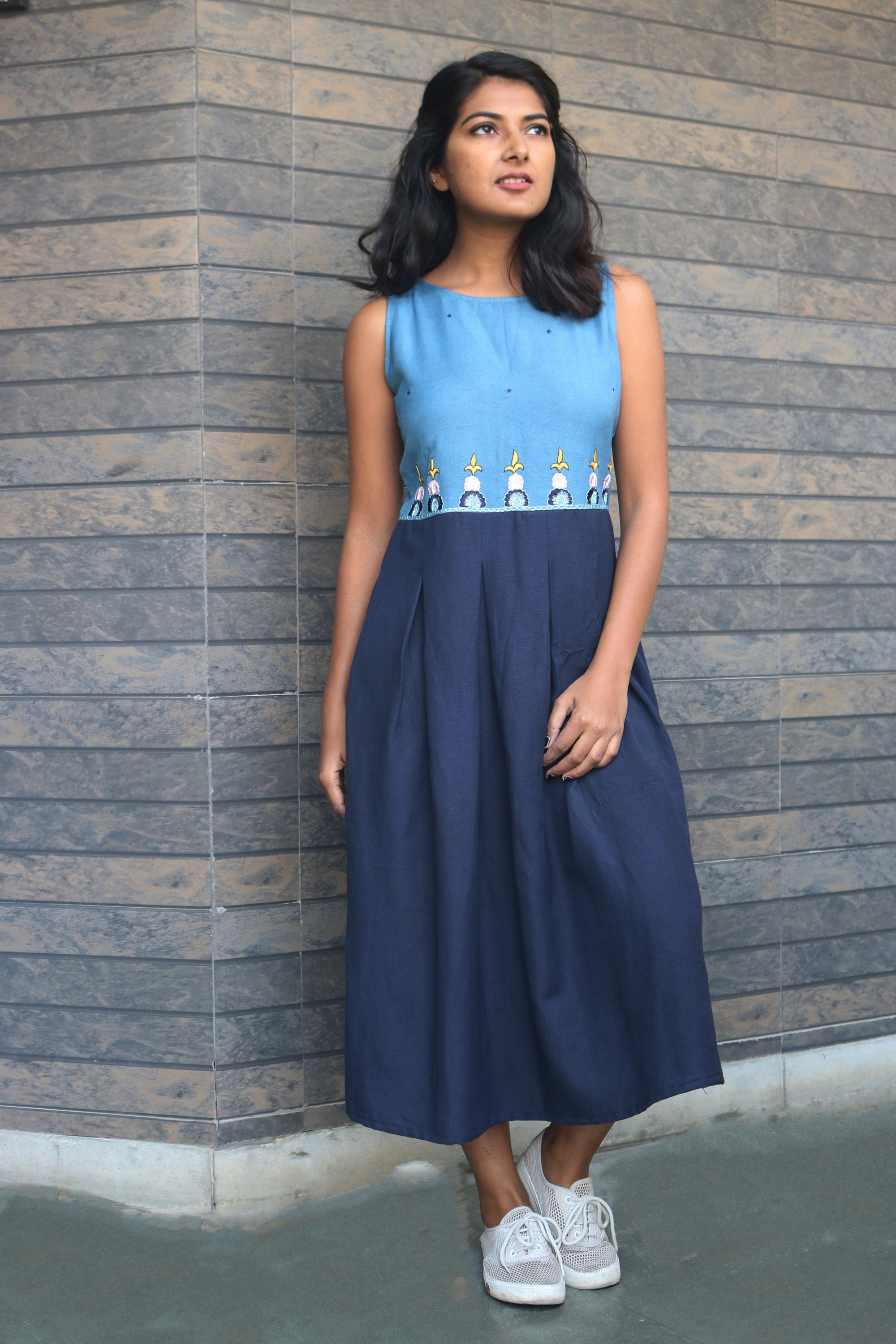 chinese dress ladies Semi-Sheer Pleated Panel Slit Long Dress