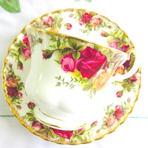 Royal Albert Old Country Roses Tea Cup and Saucer, Vintage Bone China