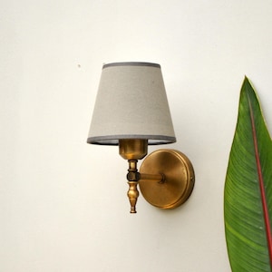 Applique murale vintage en laiton : abat-jour en tissu, lampe de chevet câblée