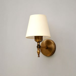 Vintage koperen wandkandelaar: stoffen lampenkap, bedlampje bedrade wandlamp