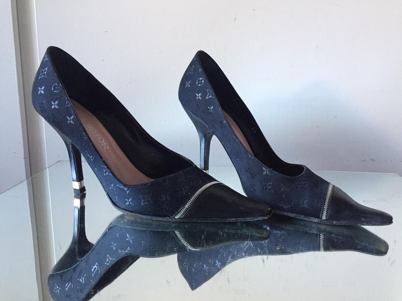 Louis Vuitton Shoes Women - 50 For Sale on 1stDibs