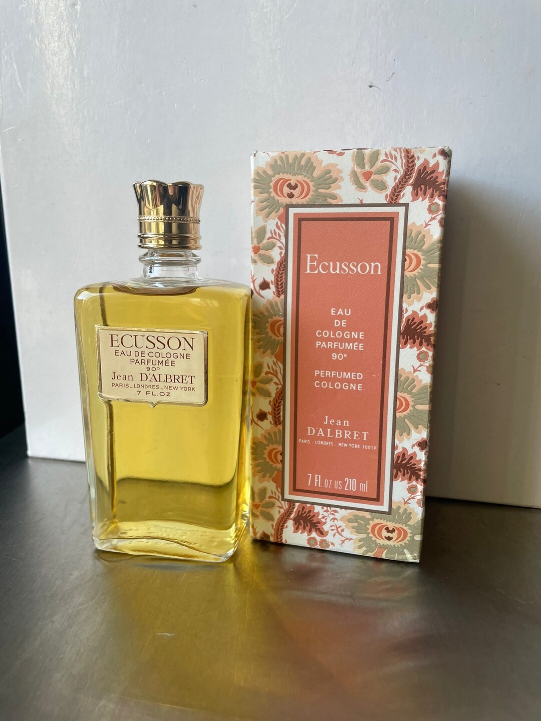 Ecusson Jean d&#039;Albret perfume - a fragrance for women 1948