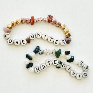 Par de pulseras personalizables "El odio divide, el amor une" para adultos y niños