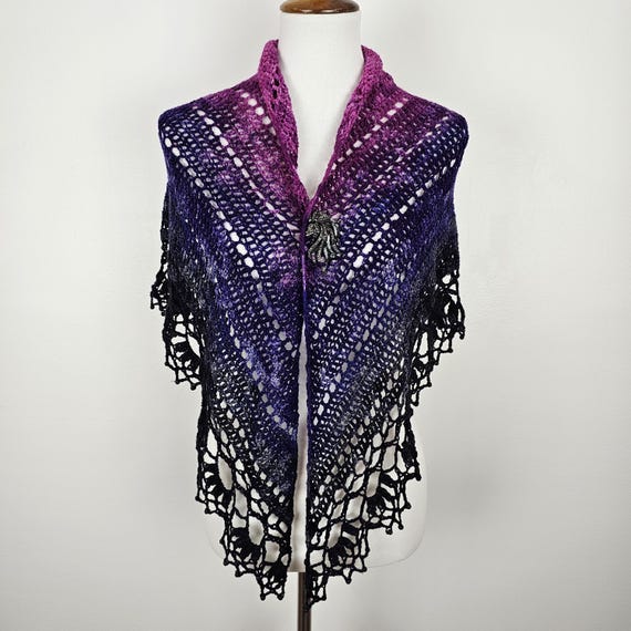 Belle Époque Shawl – Hand Crocheted Merino Wool Lace Shawl – Purple Black Ombre Wrap – Gothic Wedding or Witchy Style