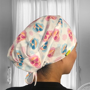 クールベイビーズ - 女性用スクラブキャップ、NICU 手術用キャップ、出産用ナースキャップ、NICU ナースギフト、サテン裏地
