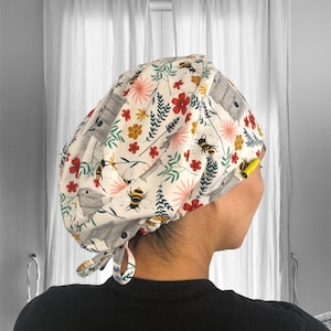 HONEY BEES Scrub Caps, peach Surgical cap,  scrub caps for Women, womens Scrub hat, summer scrub cap, OR Nurse gift, floral scrub cap