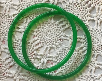 Pair of Green, Round, Resin, Bag Handles, 19.5 cm outer diameter