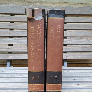 World Book Dictionary Set/1979/Vintage Dictionaries/Reference Books/Book Set/Brown/Black/Large/Hardcover/Illustrated/Childcraft/2 Volumes
