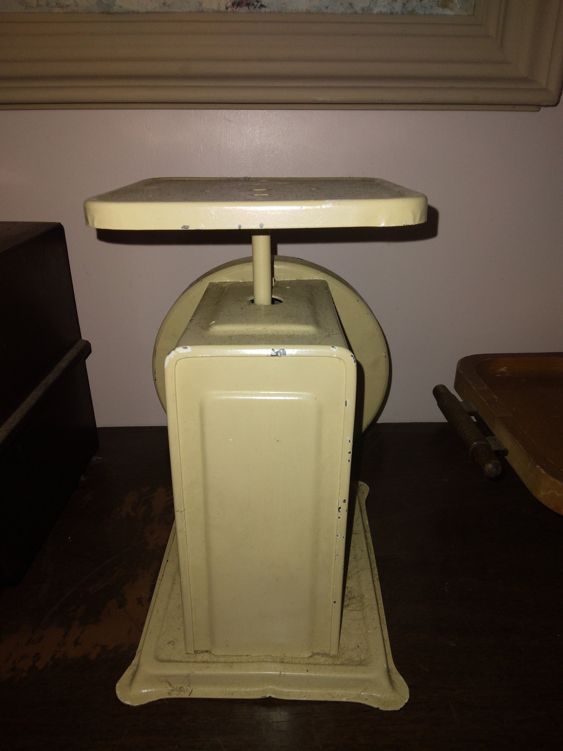 Vintage 1940's Hanson Brand Nursery Baby Scale in Good