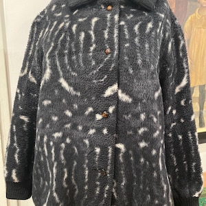 Beautiful Vintage 50s - Early 60s Black and White PALON Faux Fur Jacket Size Small Ribbed Collar and Cuffs Lined
