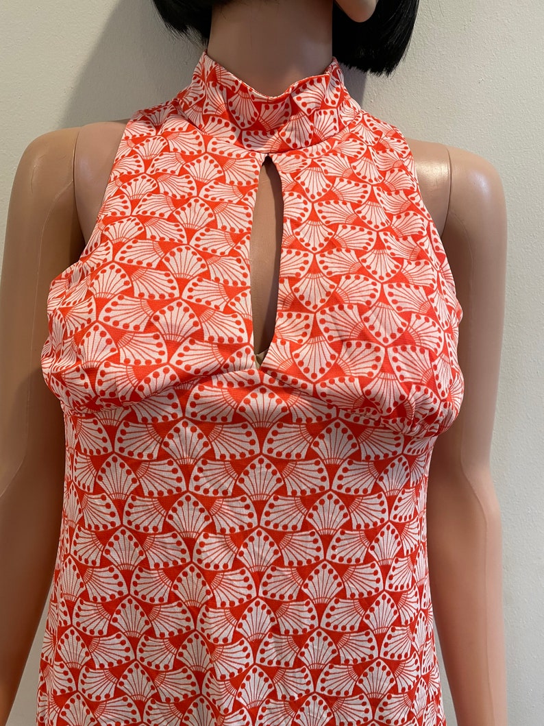 Vintage Late 60s CORKY CRAIG of CALIFORNIA Mod Orange and White Op Art Print Sleeveless Poly Nylon High Neck Shirt Groovy with Keyhole Top image 4