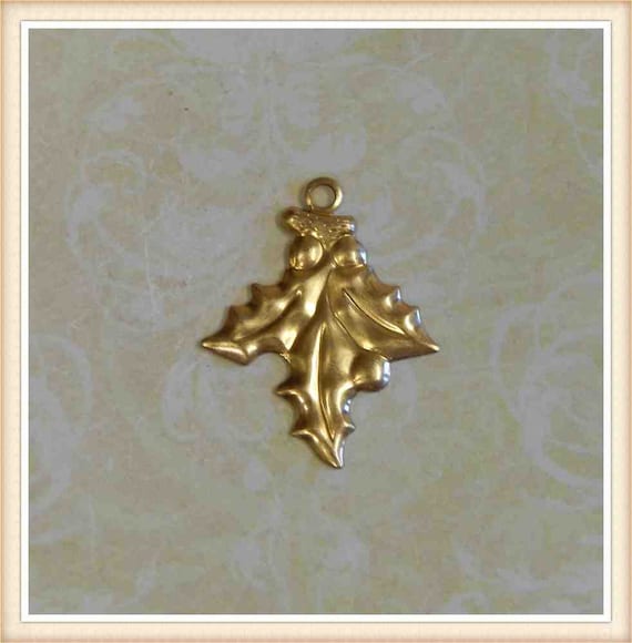 embellishment #1453 12 pcs raw brass holly bough holiday Christmas charm stamping finding