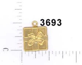 12 pcs raw brass present package birthday Christmas gift holiday charm stamping finding, embellishment #3693
