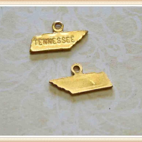 Tennessee 12 pcs raw brass state charm TN