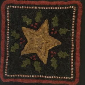 Star & Holly Mat Rug Hooking Pattern